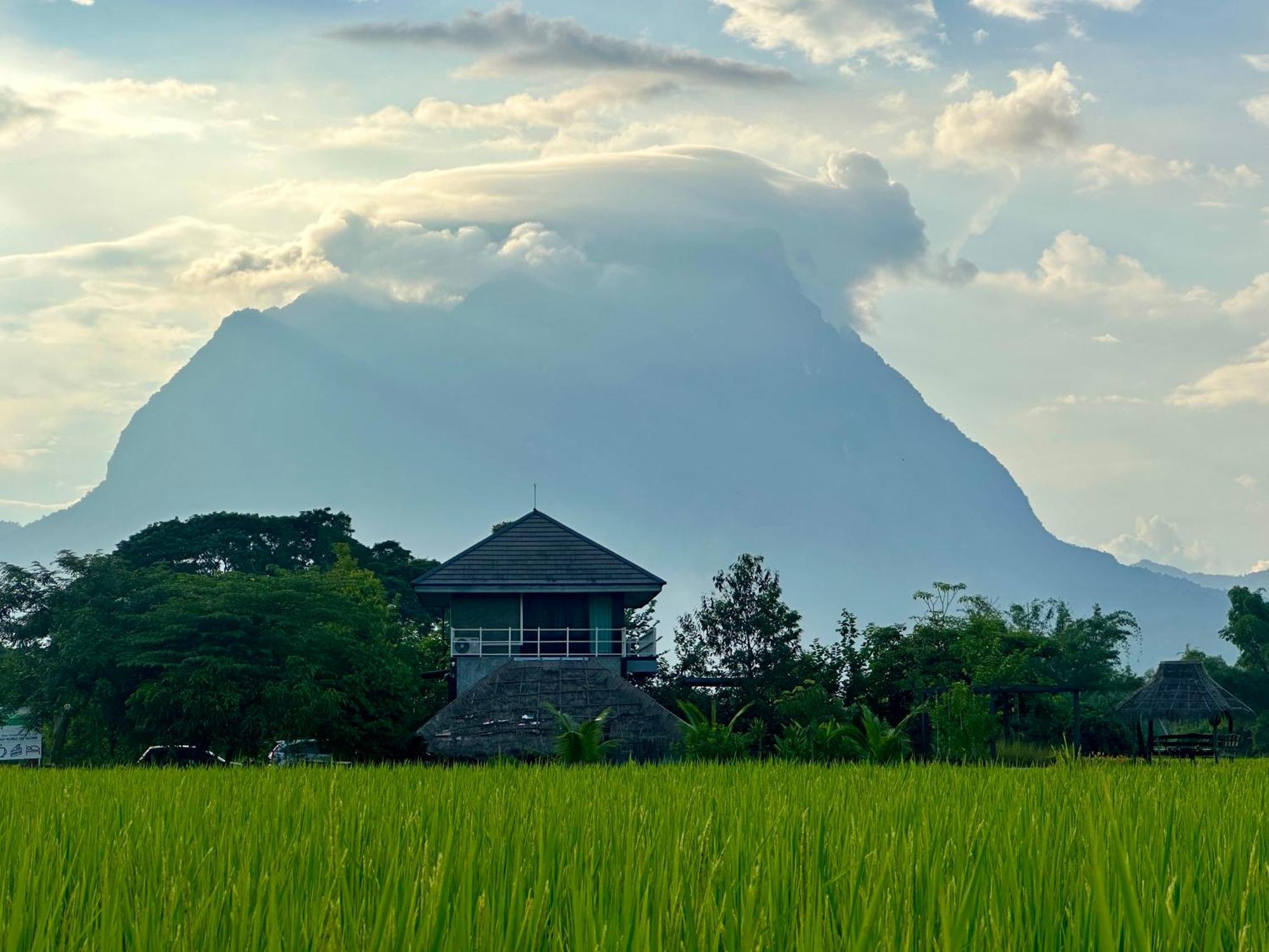 Baan Porhdoi Goidao Villa Chiang Dao Exteriör bild