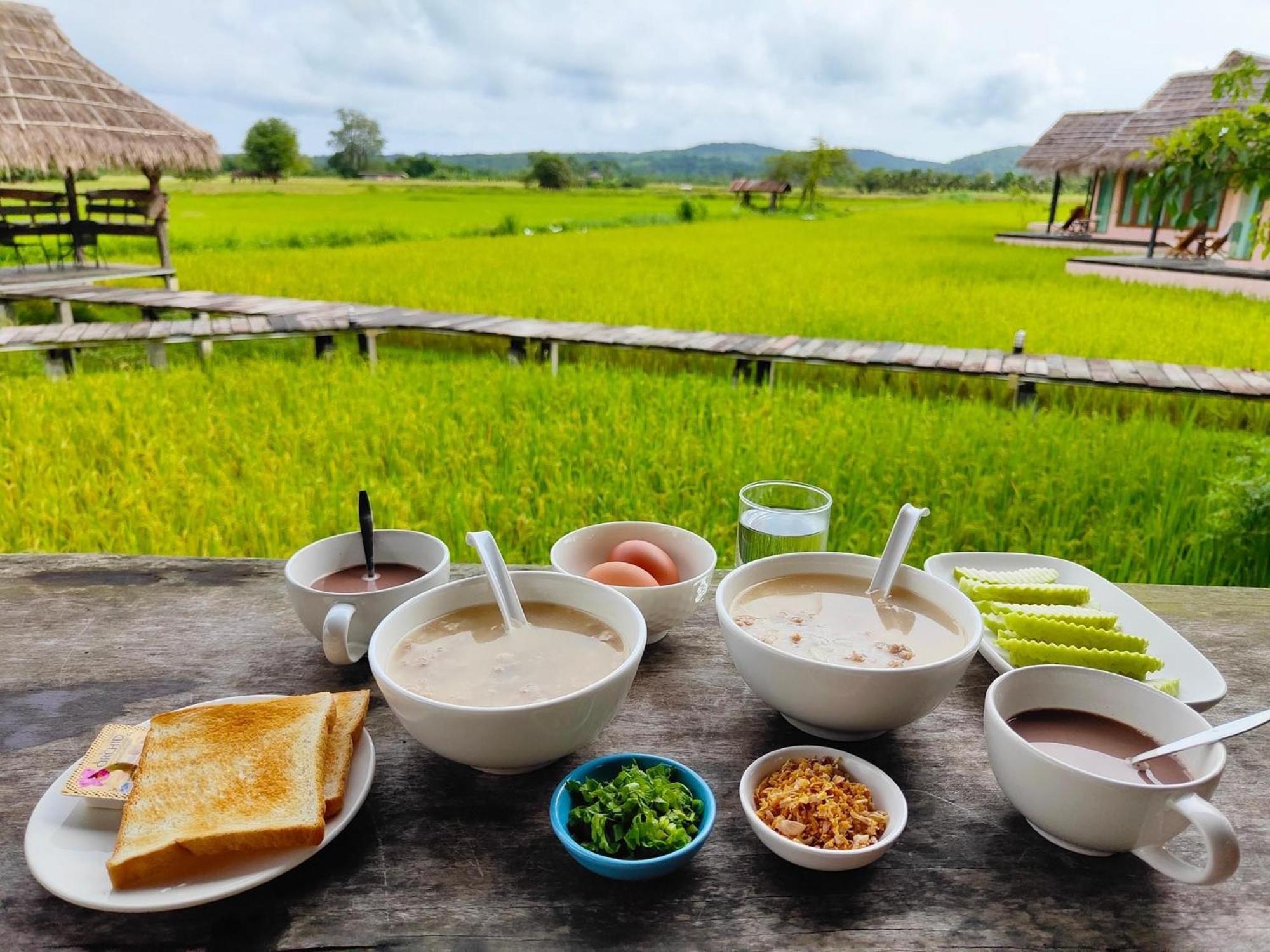 Baan Porhdoi Goidao Villa Chiang Dao Exteriör bild